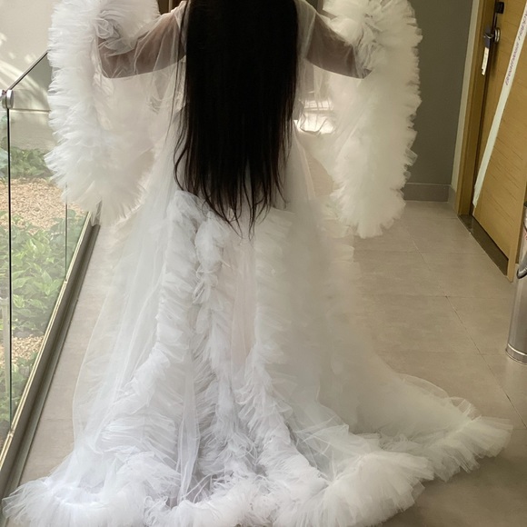 Tulle Robe 
Size: Medium - Picture 3 of 3